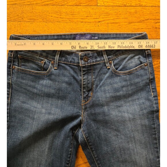 Levi's Women's Slight Curve Classic Rise Boot Cut Medium Wash Jeans Size 10M/30 - Picture 6 of 7